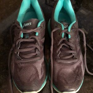 ASICS Sneakers. Size 7.5 US